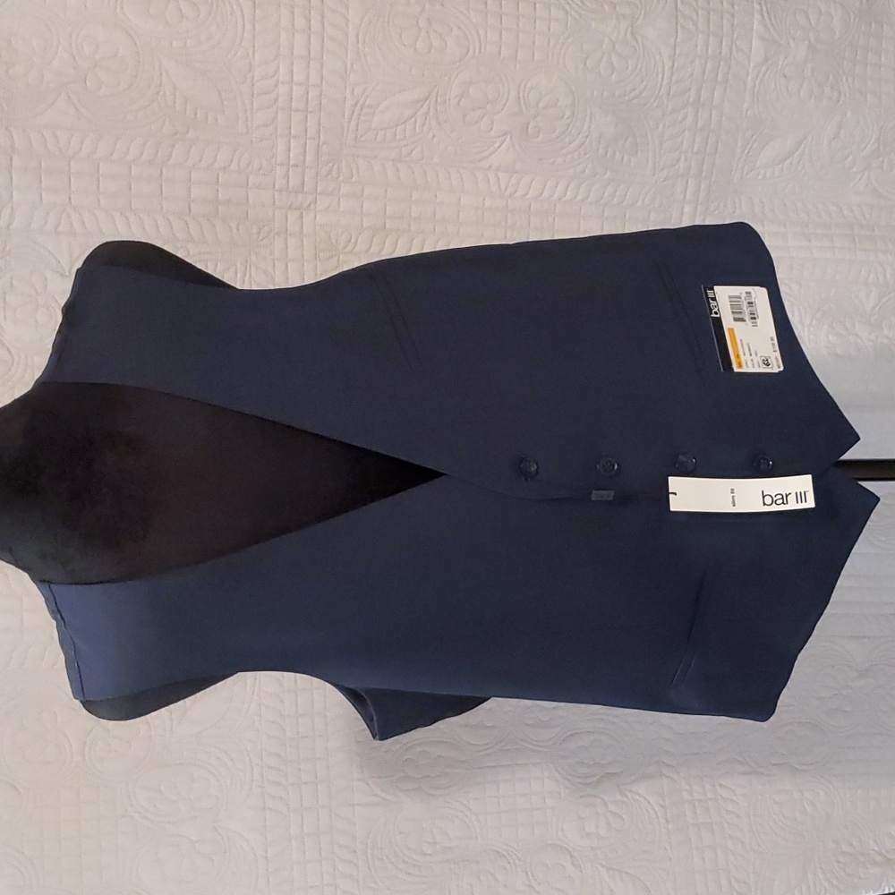 Bar lll Men's suit vest. Size 44L